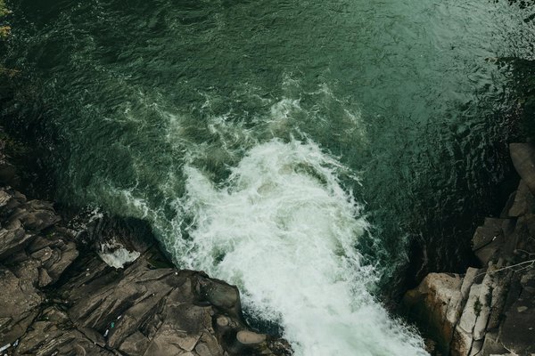 Astuces Indispensables pour Réussir un Road-Trip à Petit Budget